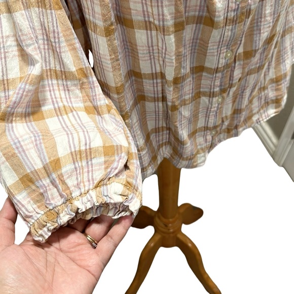 Gap Khaki Plaid Button Down Top - Picture 6 of 8